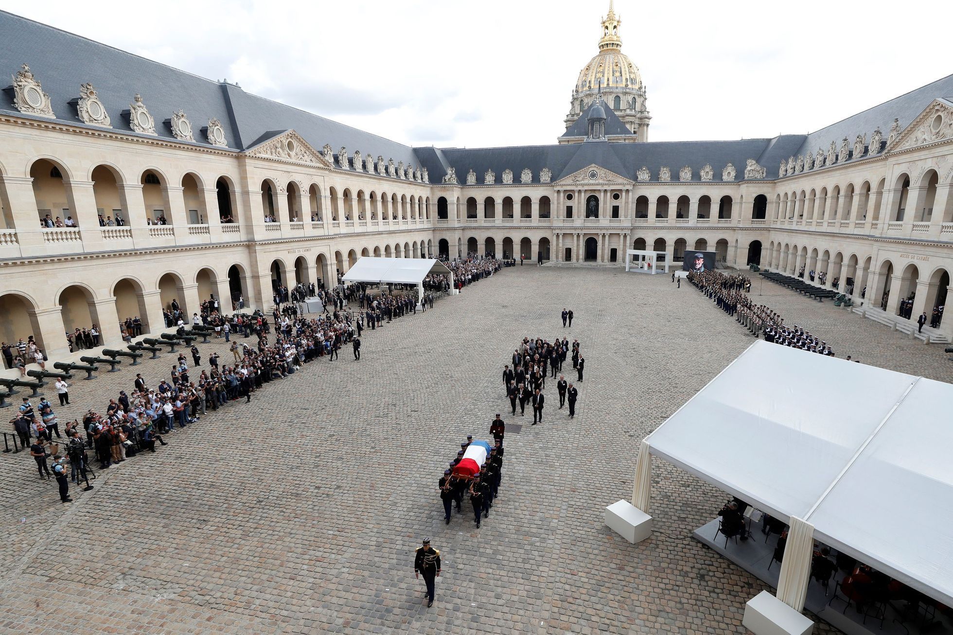 jean paul belmondo pohřeb úmrtí francie