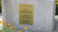 Ale zcela bezvýznamné místo to není. Císař Josef II. tu sekal oves.