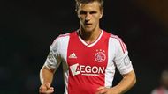 Joel VELTMAN. V obraně je jedničkou stoper Veltman. Třiadvacetiletý hráč je typickým produktem proslulé mládežnické akademie Ajaxu. Rovněž on byl účastníkem světového šampionátu. Už loni o Veltmana projevil zájem AC Milán, fotbalista ale zůstává věrný.