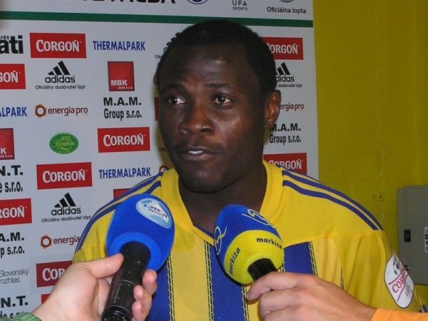 Konžský fotbalista Dzon Delarge v dresu Dunajské Stredy.