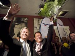 Geert Wilders slaví vítězství: Zisk 4 křesel ve volbách do europarlamentu.