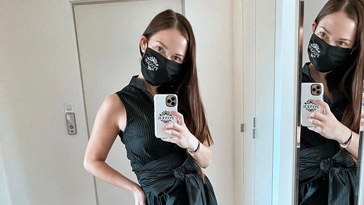 Rouška za dva tisíce spustila vlnu hněvu. Teď "limitky" nabízí každý, říká designérka