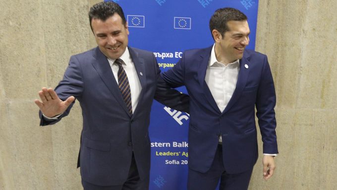 Makedonský premiér Zoran Zaev s řeckým protějškem Alexisem Tsiprasem.