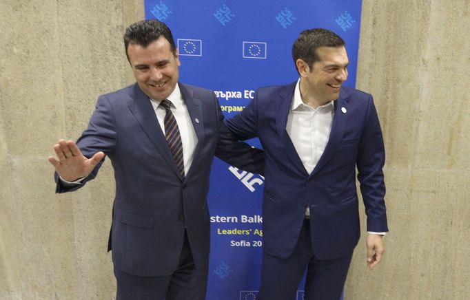 Makedonský premiér Zoran Zaev s řeckým protějškem Alexisem Tsiprasem.