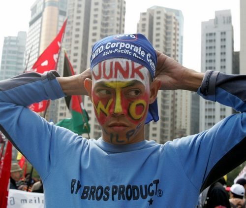 Protest proti WTO v Hong Kongu