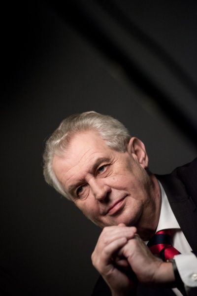 Focení oficiálního portrétu Miloše Zemana