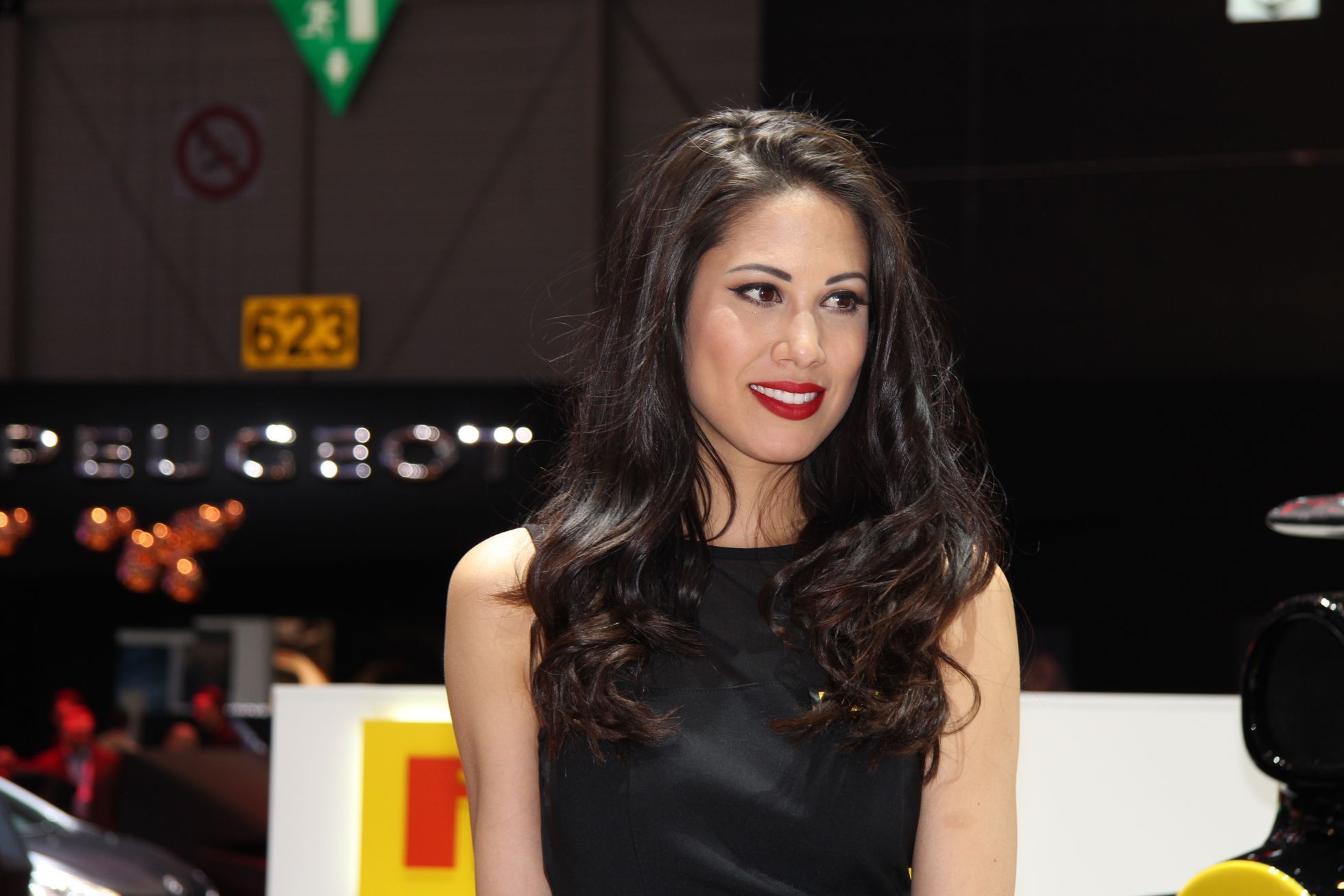 autosalon Ženeva modelky - Pirelli