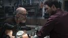 J. K. Simmons jako James a Chris Pratt coby Dan.