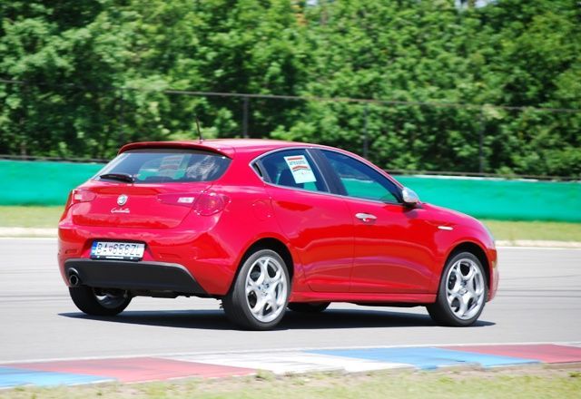 Alfa romeo giulietta 4