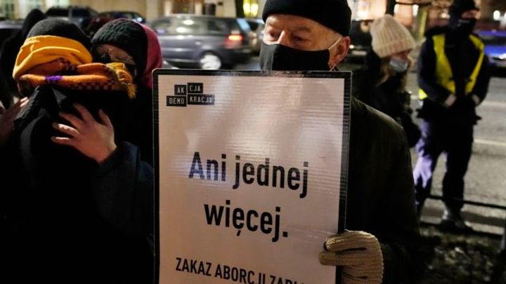 Další sporná smrt těhotné Polky. Žena nosila mrtvý plod, lékaři jej odmítli vyjmout; Zdroj foto: ČTK/AP/Czarek Sokolowski