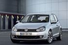Škoda i Volkswagen loni prodaly nejvíce aut v historii