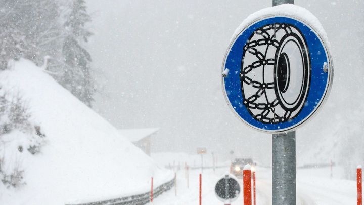 Na jihu Bavorska dál vydatně sněží. Do pondělí může přibýt 40 centimetrů sněhu