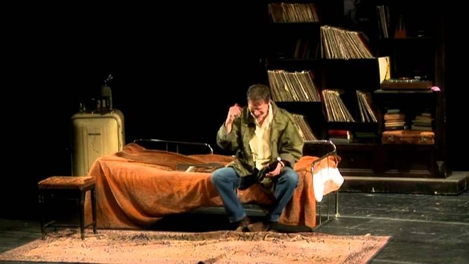 Trailer z uvedení Stoppardovy hry Rock´n´roll v Národním divadle.