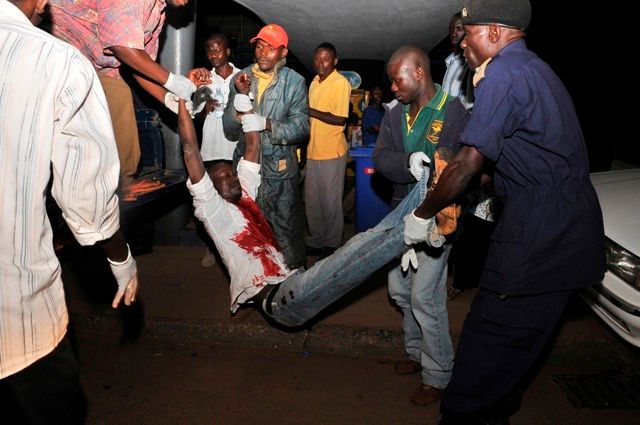 Uganda - Kampala - bombový útok během finále MS ve fotbale