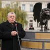 Odhalení pamětní desky Čechoslovákům bojujícím v RAF na památníku na Klárově v Praze