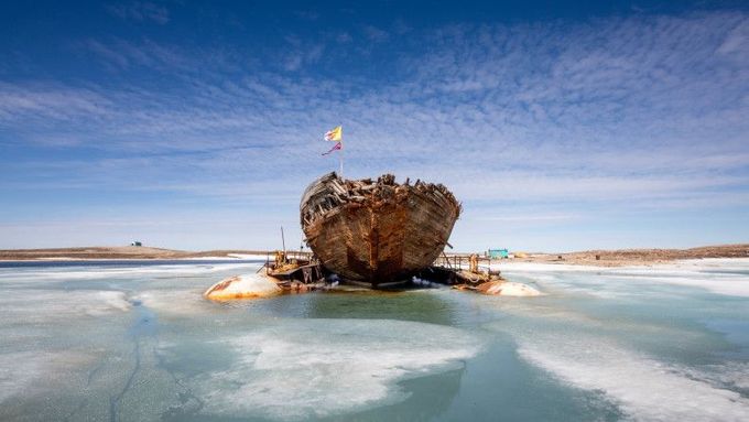 Amundsenova loď Maud je dvojitě pobitá dubovými prkny.