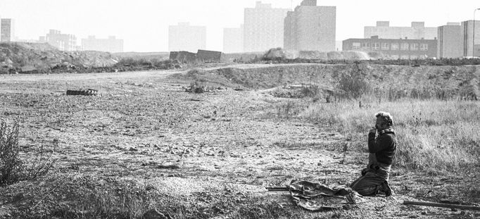 Jedinečné retro. Fotografie Jaromíra Čejky ukazují dávný život na sídlišti v Praze