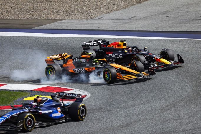 Kolize Landa Norrise a Maxe Verstappen ve VC Rakouska F1 2024