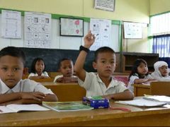 ADRA část pomoci posílá na obnovu škol a komunit v nejhůře postižené zemi do provincie Aceh na indonéské Sumatře.