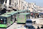 Evakuace Aleppa pokračuje. Město od půlnoci opustily desítky autobusů