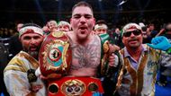 Andy Ruiz se v neděli nad ránem postaral o patrně největší překvapení celého boxerského roku.