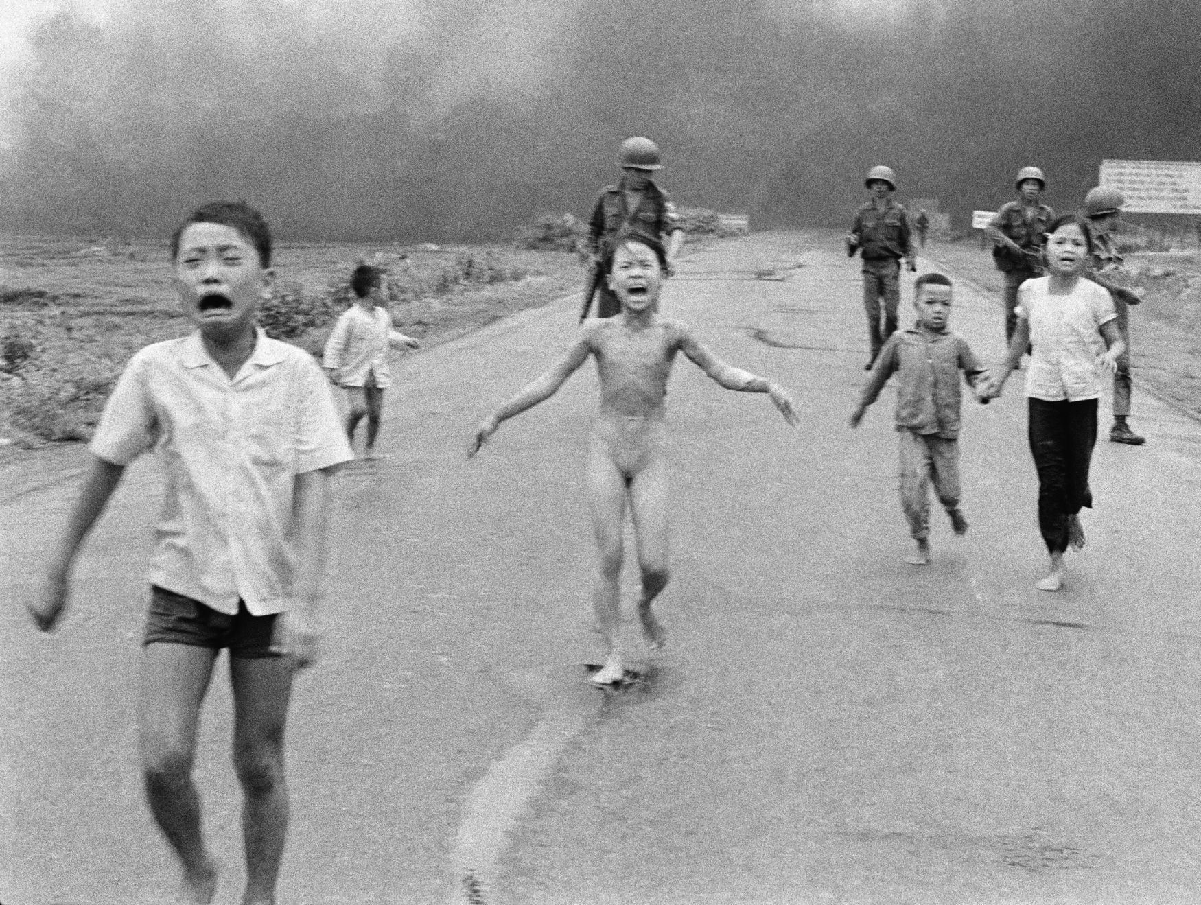 Kim Phuc, fotograf Nick Ut - válka ve Vietnamu, napalm