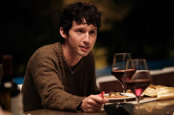 Troye Sivan jako Xander.