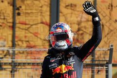 Dvakrát přerušenou kvalifikaci v Zandvoortu ovládl domácí Verstappen v Red Bullu