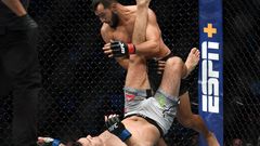 MMA: UFC Fight Night-Boston, Dominick Reyes (red) fights Chris Weidman