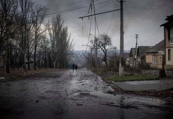 Východoukrajinské město Bachmut v Doněcké oblasti podle ukrajinského prezidenta Volodymyra Zelenského zničily ruské síly.