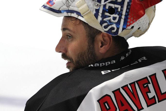 Ondřej Pavelec. Hokejová exhibice mezi výběrem legend Orlů Znojmo a hvězdami českého národního týmu.