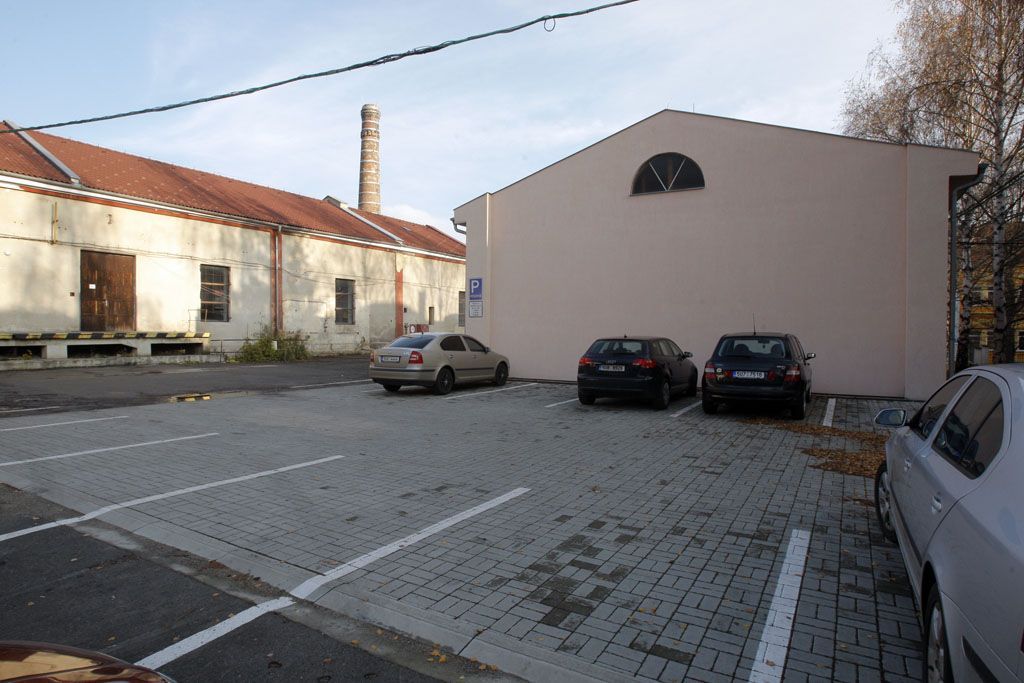 Dehtová jímka v Teplicích po rekultivaci