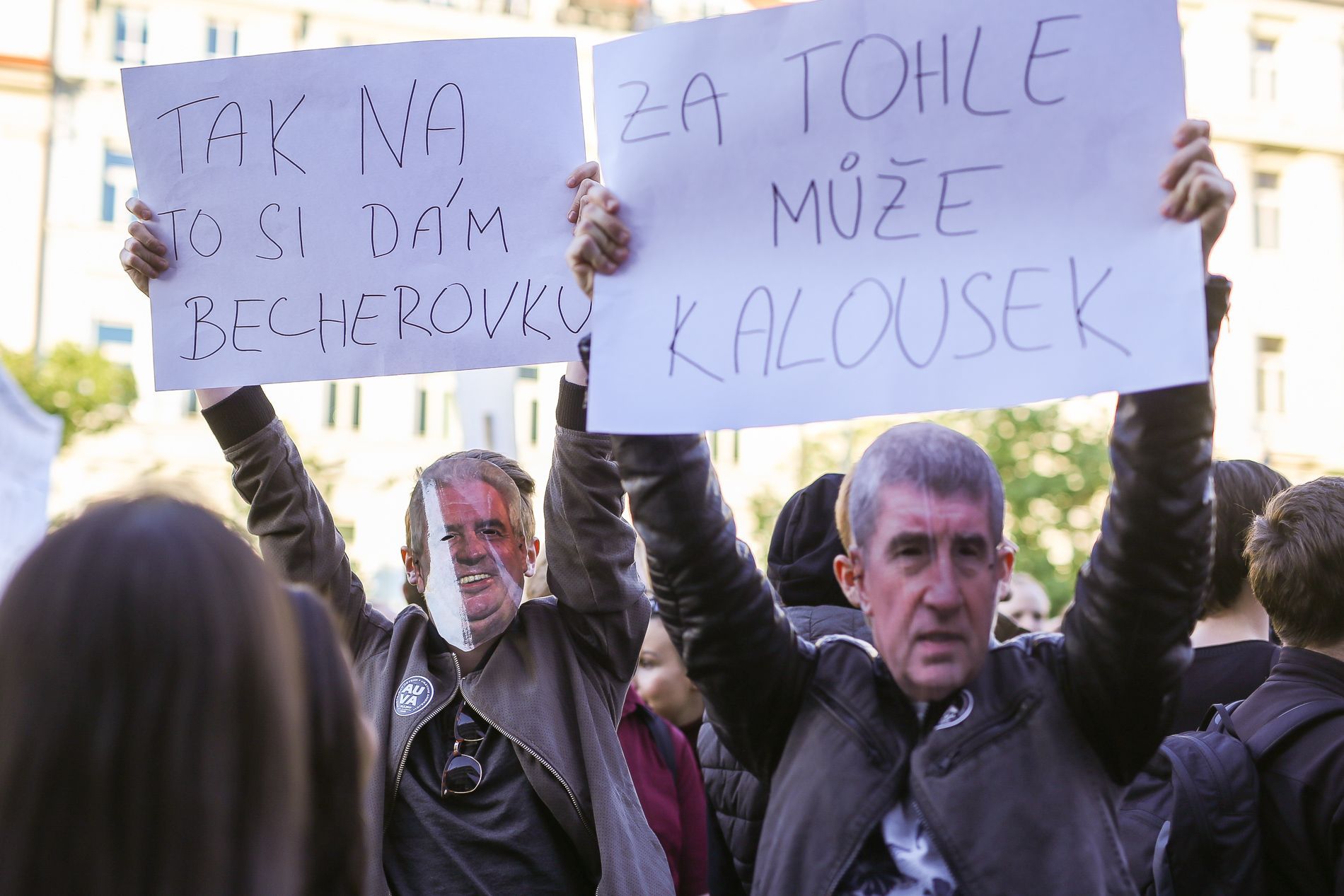 Demonstrace Proč? Proto! na Václavském náměstí proti Babišovi a Zemanovi.