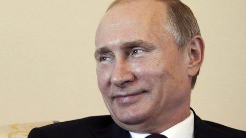 Ruska se nemusíme bát, ještě se nedostali k moci úplní šílenci, říká Milan Dvořák