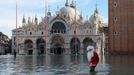 Zatopené náměstí sv. Marka v Benátkách.