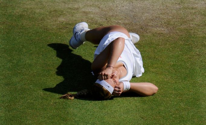 Sabine Lisická slaví postup do finále Wimbledonu