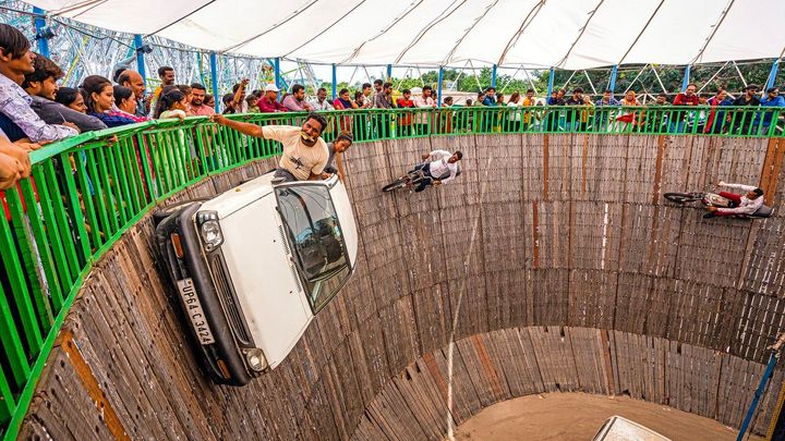 Nebezpečná jízda popírající gravitaci, Stěna smrti nemá své jméno náhodou; Zdroj foto: Profimedia.cz