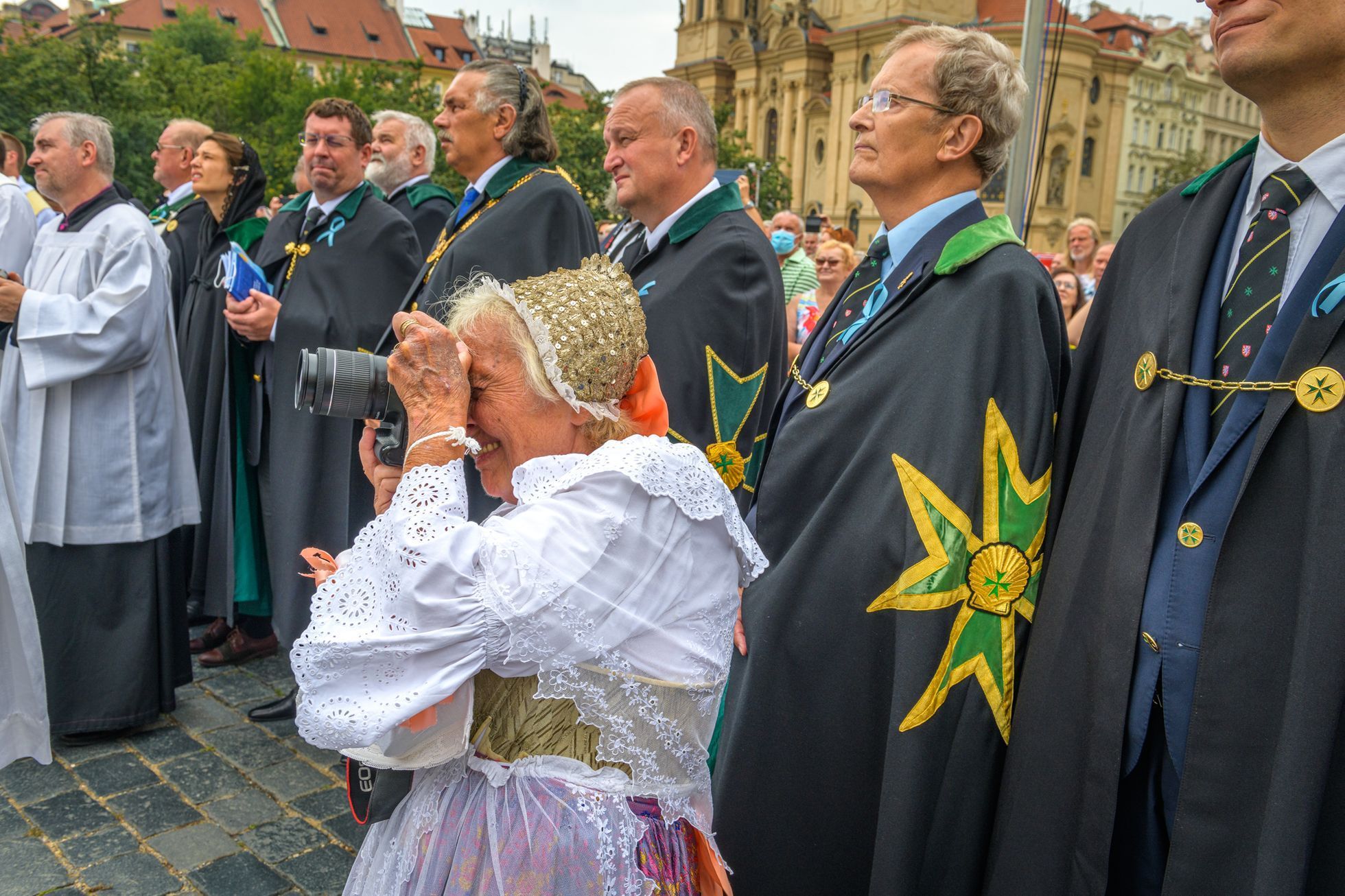 Richard Horák: Arcibiskup Dominik Duka žehná Mariánskému sloupu v Praze