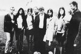 Skupinová fotografie únosců z 8. června 1970. Zleva Jiří Galásek, Eva Galásková, Věra Klimentová, Jaroslav Pour, Josef Procházka, Marie Procházková, Stanislava Čiháková, Rudolf Čihák.