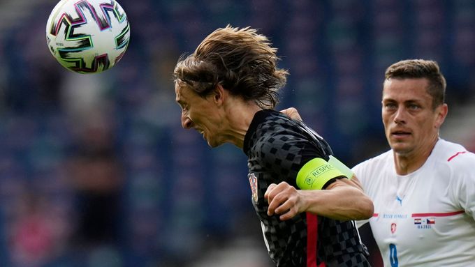 Luka Modrič si nejspíš bude moci zopakovat souboje s Tomášem Holešem z Eura 2020