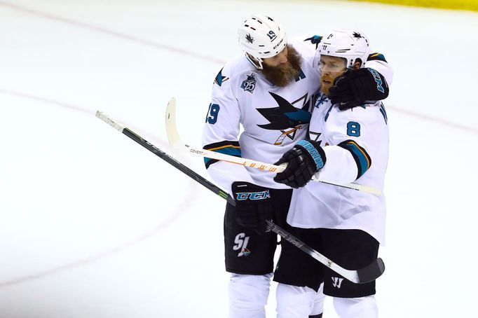 Joe Pavelski (8) a Joe Thornton (19) v play off 2016