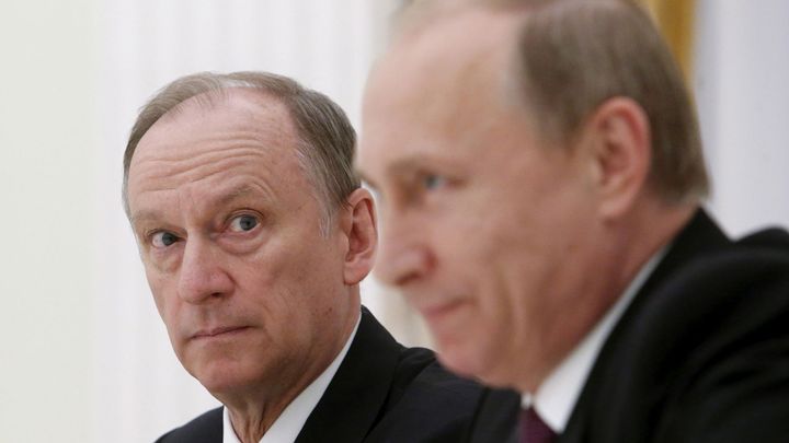 Překvapivé a působivé. V bezprostřední blízkosti Putina se odehrává nečekaná bouře