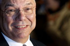 Bývalý Bushův muž Colin Powell podpořil Obamu