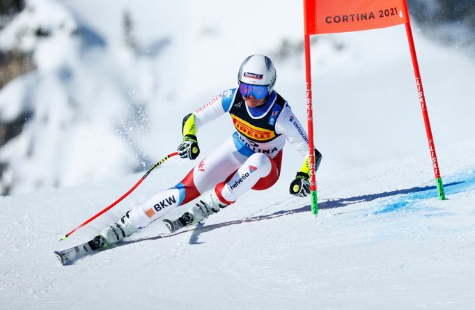 Corinne Suterová při super-G na MS 2021