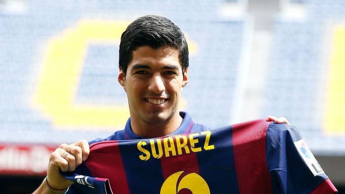 Luís Suárez je možná jednou z posledních posil Barcelony na delší čas.