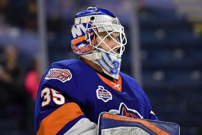 Jakub Škarek v dresu farmářského klubu Bridgeport Sound Tigers