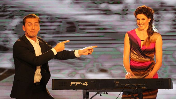 Zuzana Hejnová se na vyhlášení Atleta roku předvedla také u klavíru.