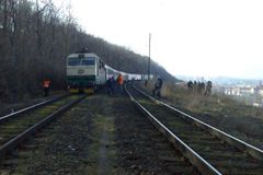 V pražských Dolních Počernicích vlak usmrtil člověka
