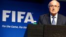 Sepp Blatter odstupuje z vedení FIFA