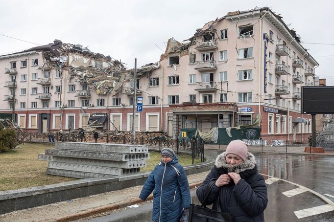 Zničená budova v centru Černihivu.